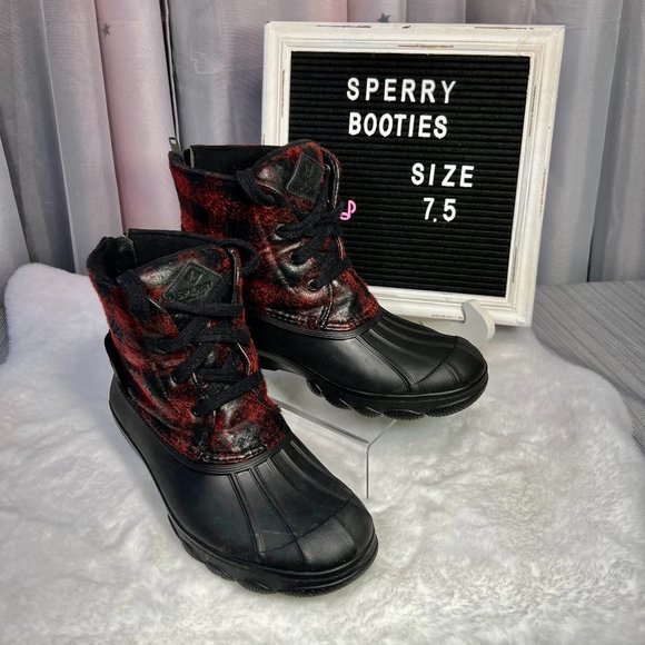 Sperry Red & Black Plaid Saltwater 🌨 Wedge Tide Wool Ankle Boots - 7.5 - Picture 1 of 14